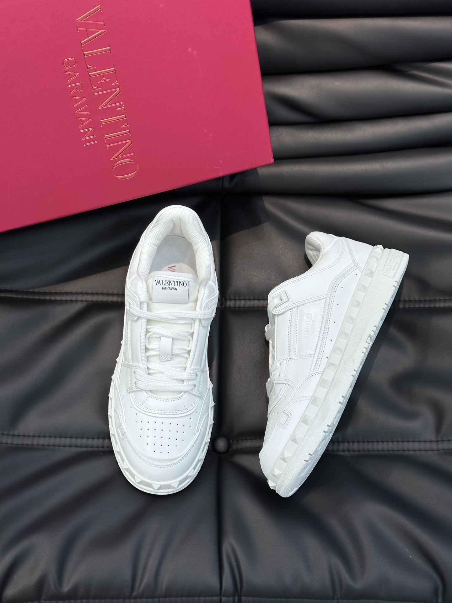 발렌티노 Valentino 스니커즈