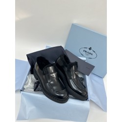 프라다 Prada 로퍼