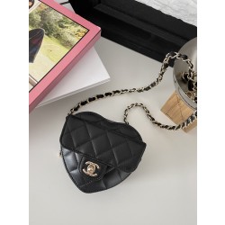 샤넬 CHANEL AP2786 22SS 하트 지퍼 암밴드 동전 지갑 & 골드 코랄 11CM