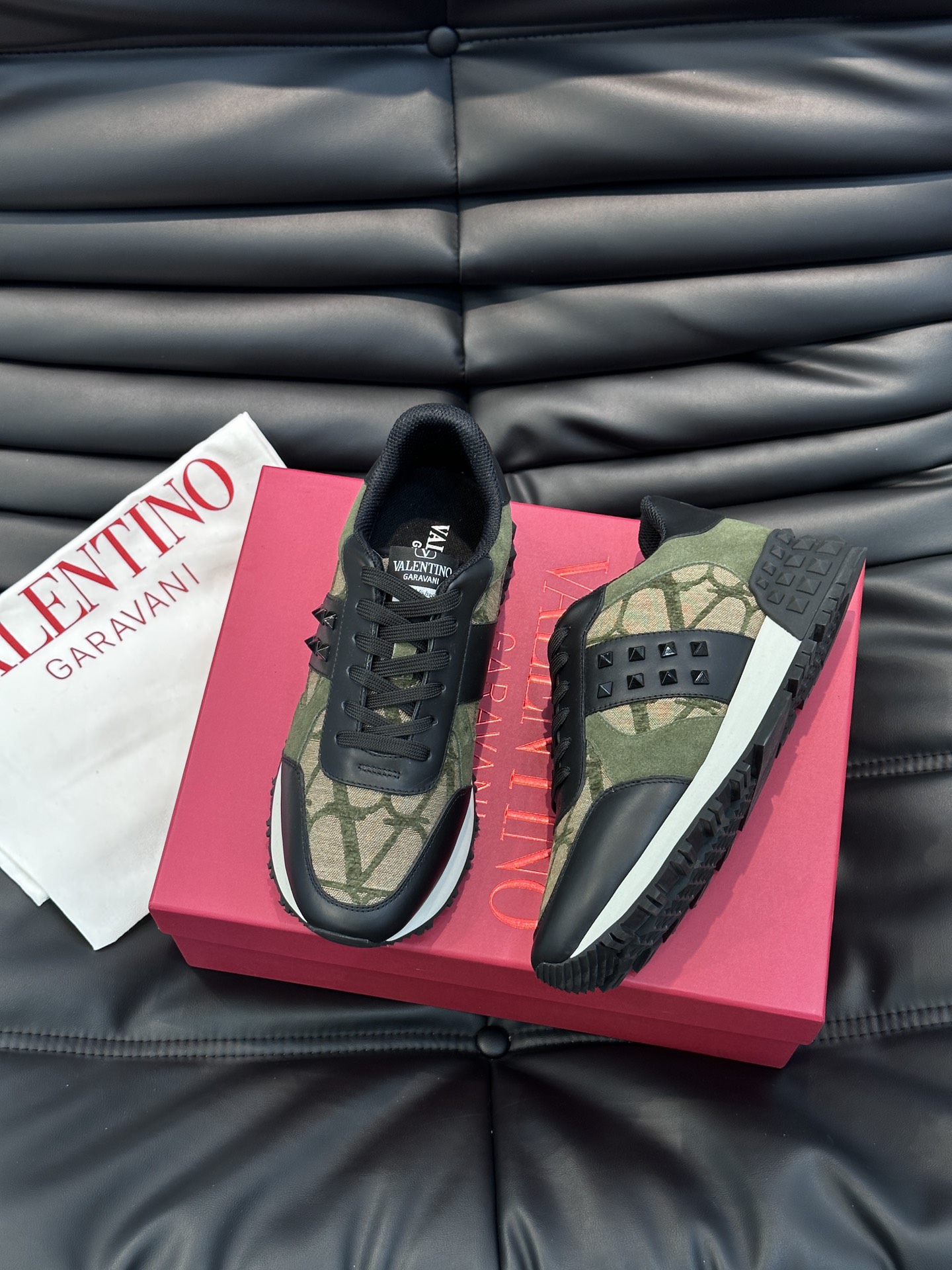 발렌티노 Valentino 스니커즈