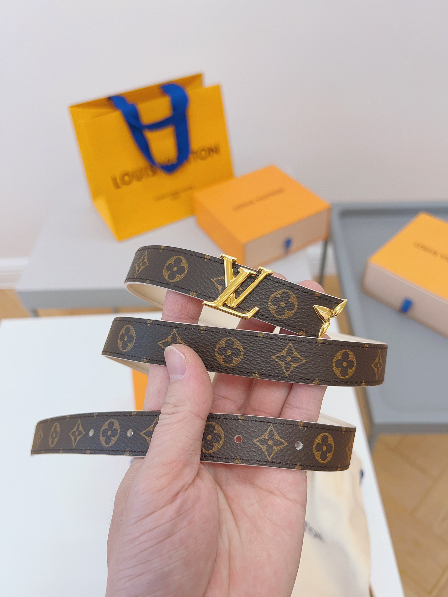 루이비통 Louis Vuitton 벨트 20mm