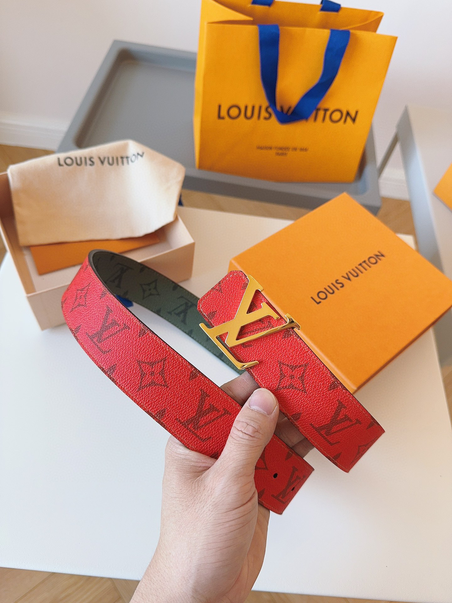 루이비통 Louis Vuitton 벨트 40mm