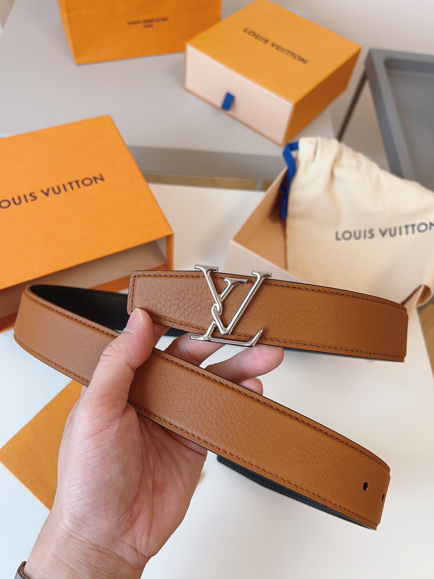 루이비통 Louis Vuitton 벨트 35mm