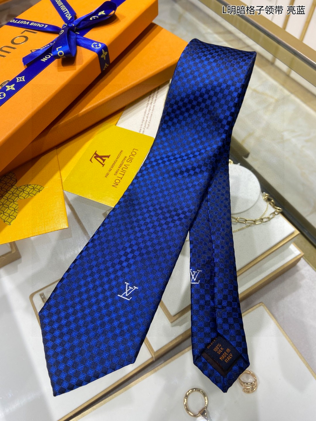 루이비통 Louis Vuitton 넥타이