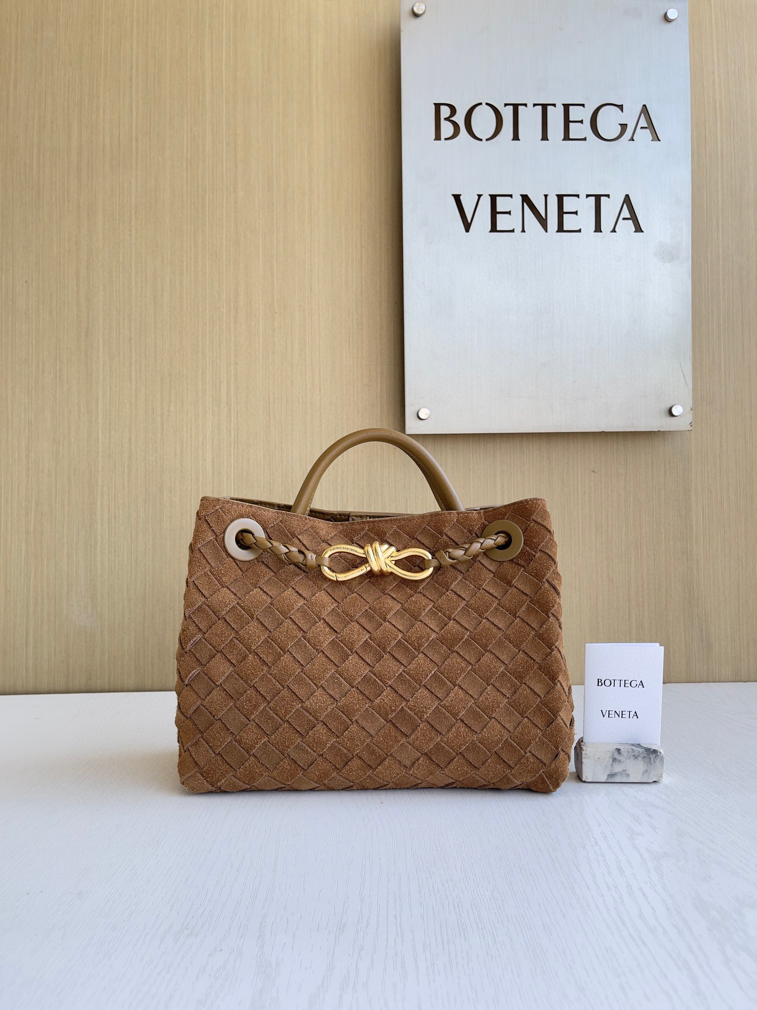 보테가베네타 Bottega Veneta 스몰 안디아모 Andiamo 743568