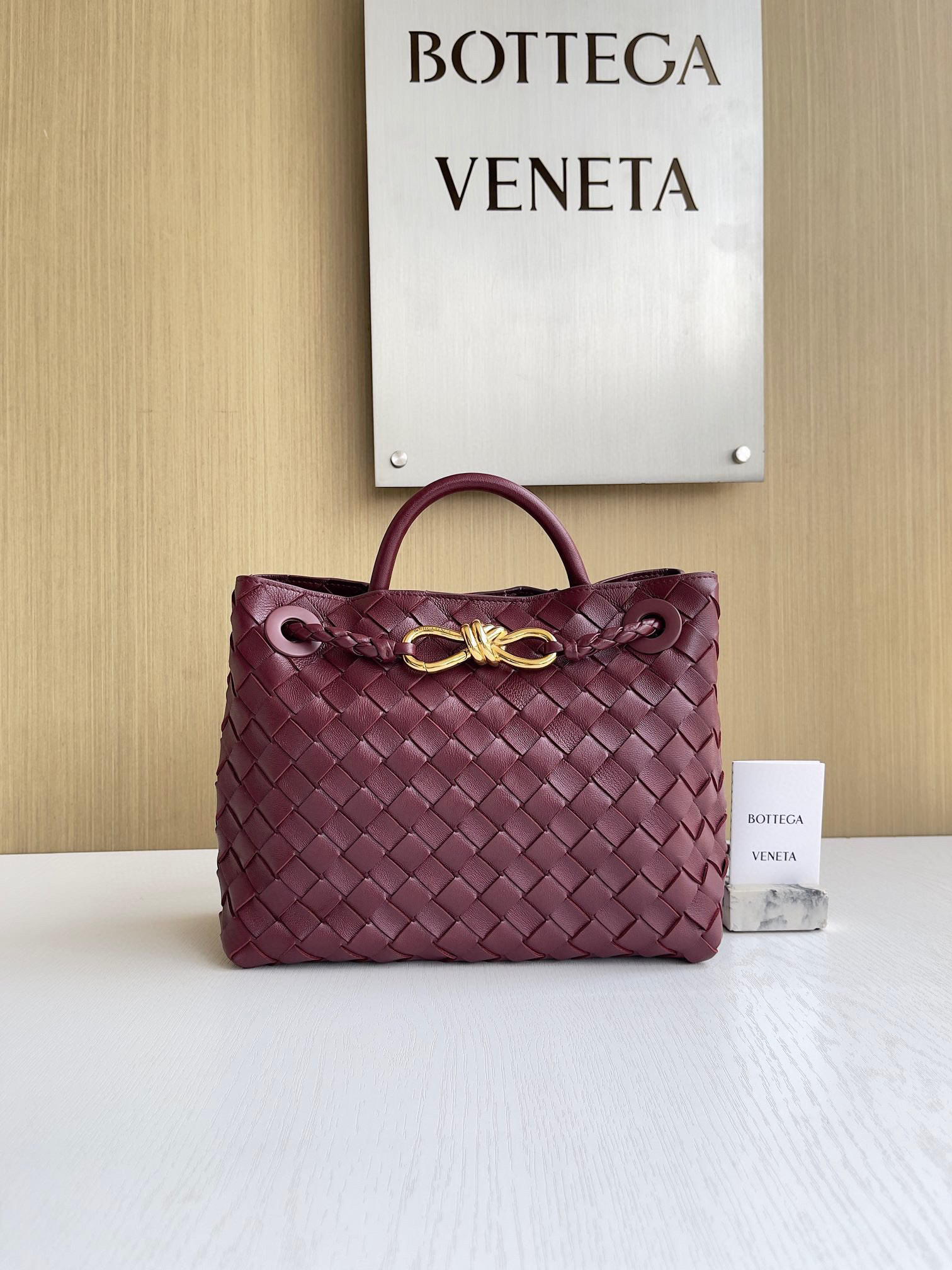 보테가베네타 Bottega Veneta 스몰 안디아모 Andiamo 743568 25cm