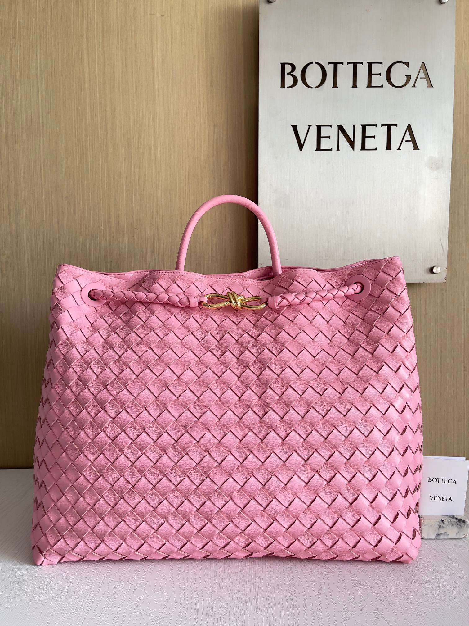 보테가베네타 Bottega Veneta Andiamo 743575