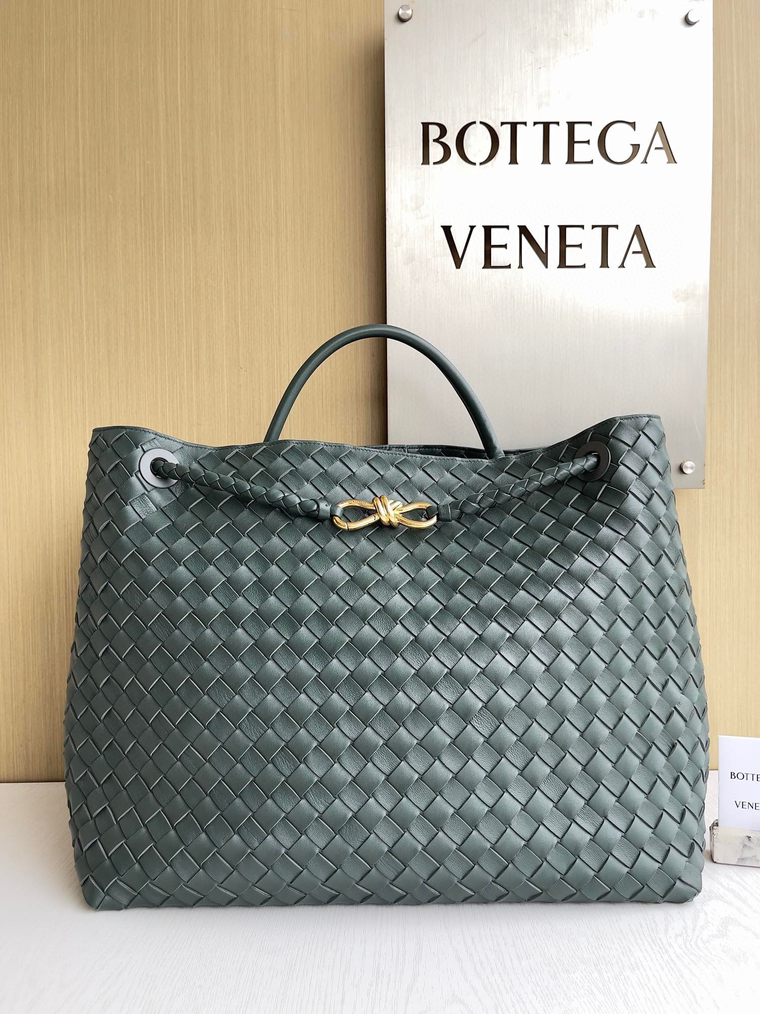 보테가베네타 Bottega Veneta Andiamo 743575