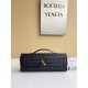 보테가베네타 Bottega Veneta 롱 핸들 클러치 Clutch  Andiamo 741511