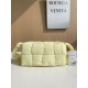 보테가베네타 Bottega Veneta 패디드 테크 카세트 백 Cassette 628951