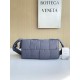 보테가베네타 Bottega Veneta 패디드 테크 카세트 백 Cassette 628951
