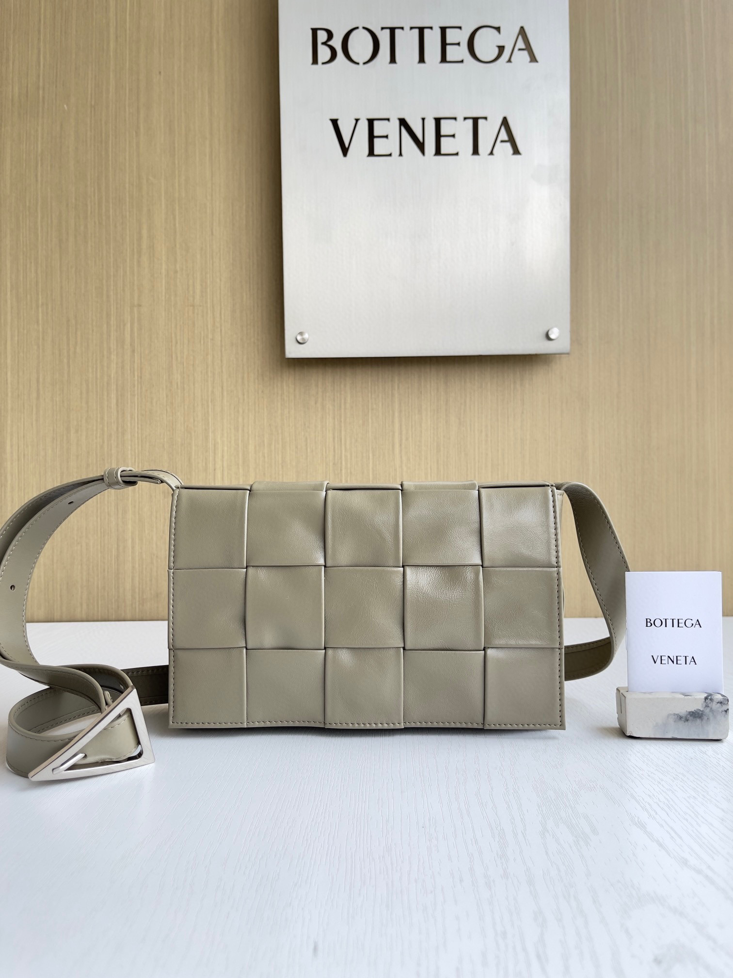 보테가베네타 Bottega Veneta Cassette 카세트 667298
