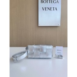 보테가베네타 Bottega Veneta Cassette 카세트 639367