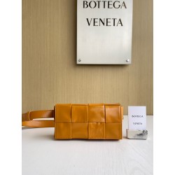 보테가베네타 Bottega Veneta 카세트 벨트 백 Cassette 651053