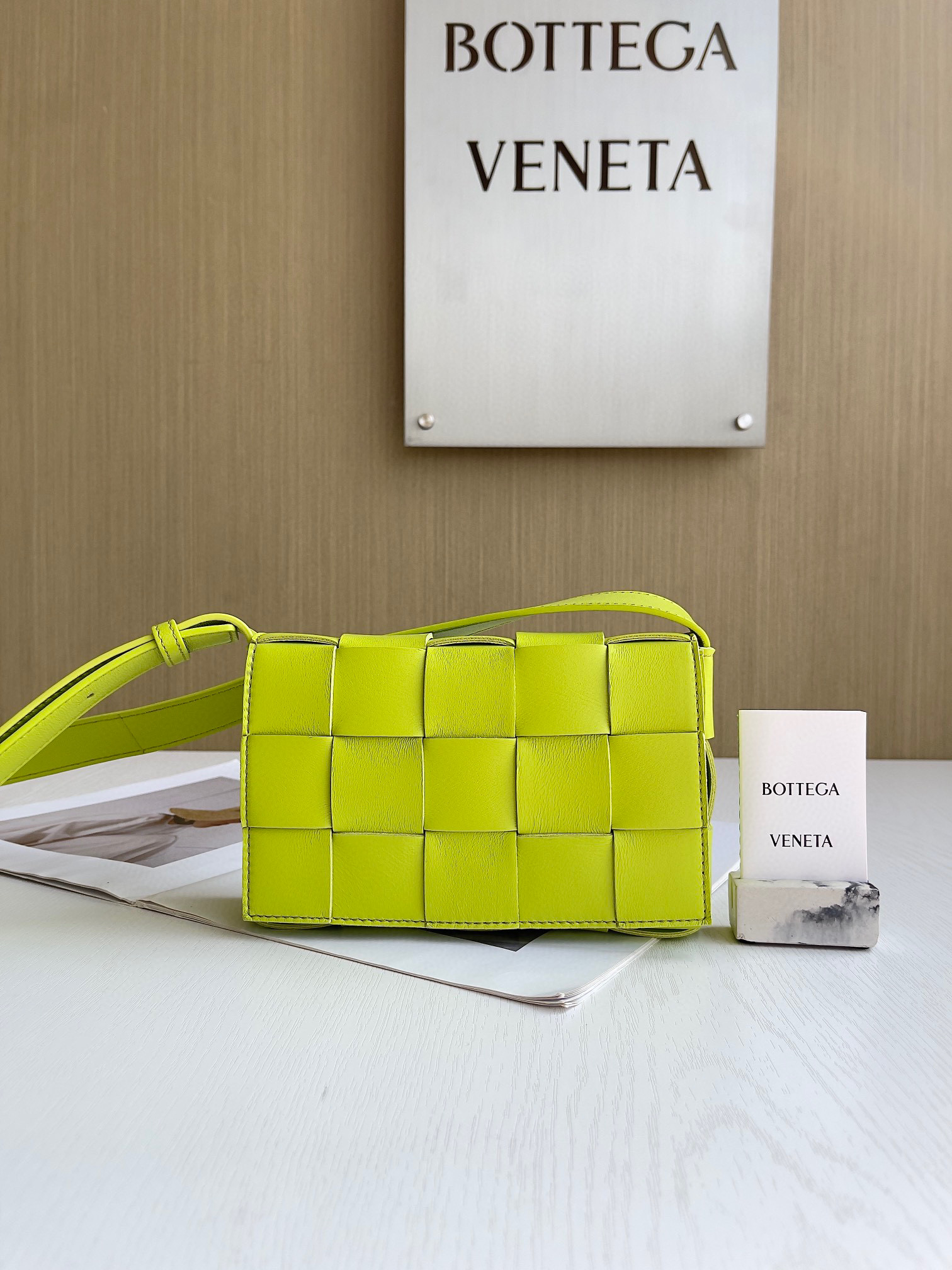 보테가베네타 Bottega Veneta 스몰 카세트 Cassette 730848