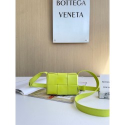 보테가 베네타 Bottega Veneta 미니 레더 카세트백 리본 Cassette 667048