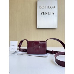 보테가 베네타 Bottega Veneta 미니 레더 카세트백 리본 Cassette 667048