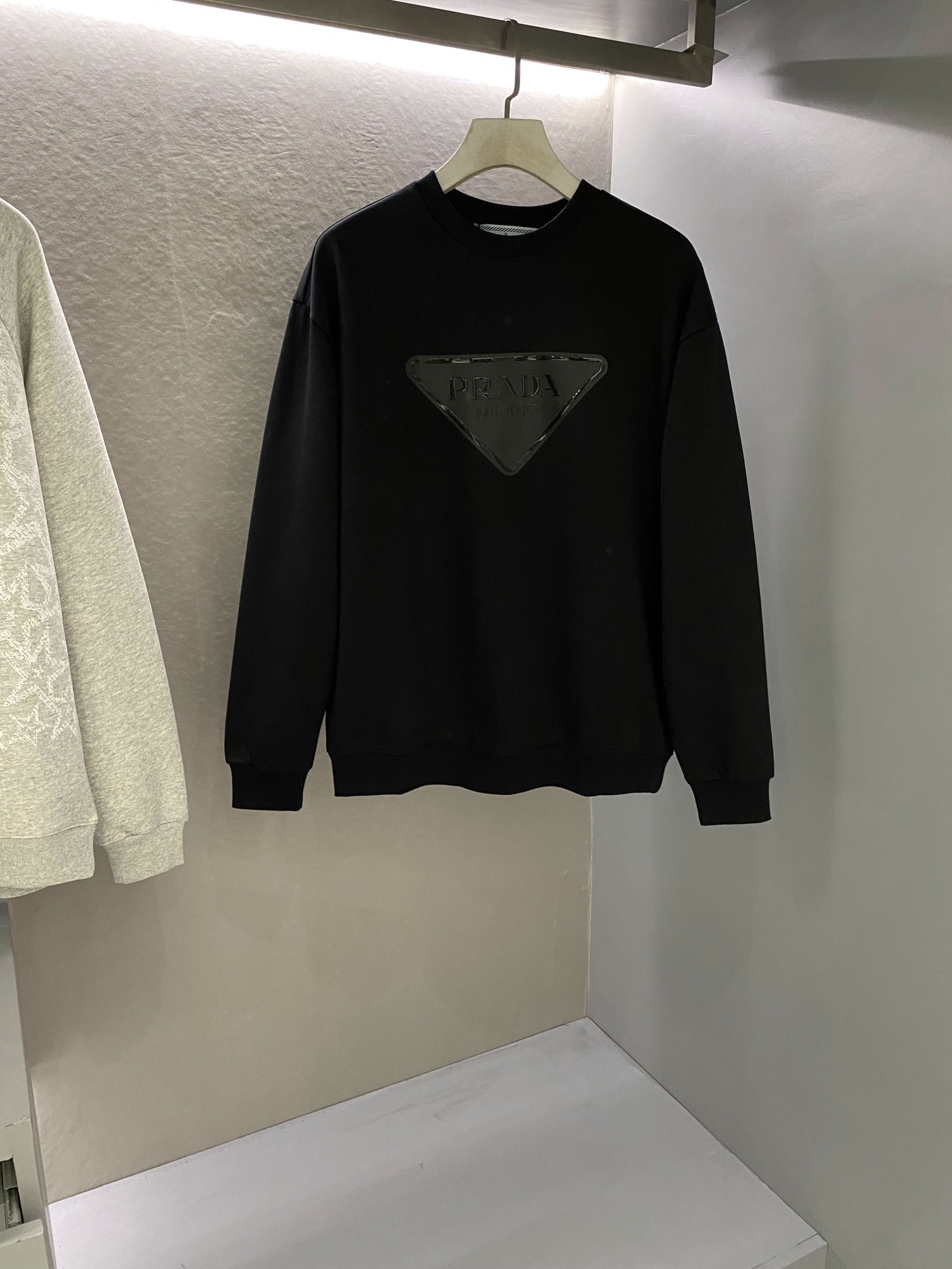 프라다 Prada 스웨터