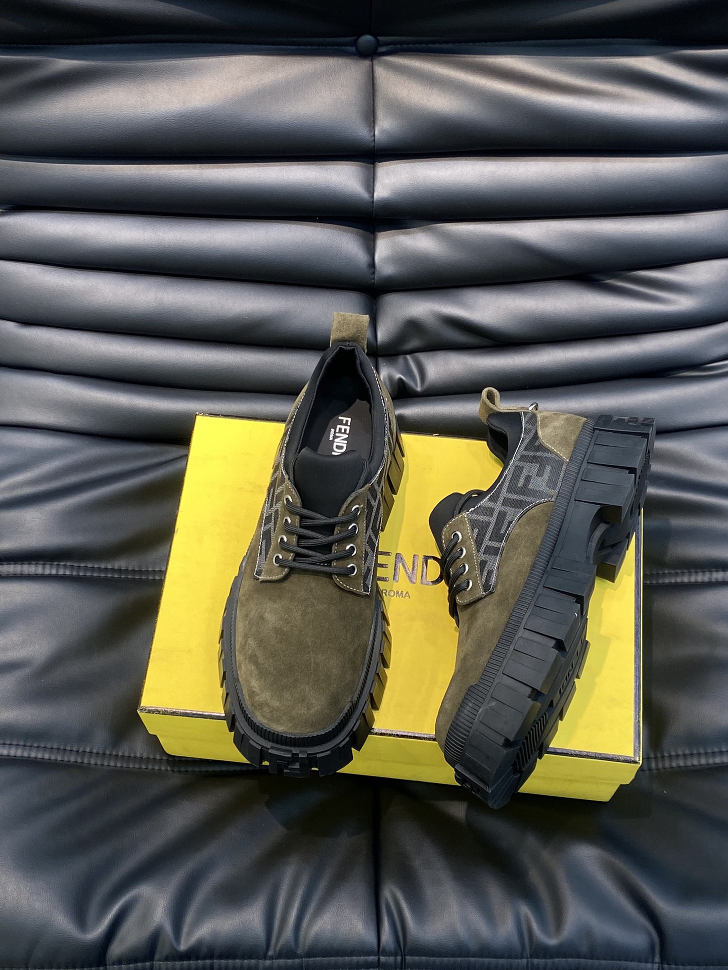 펜디 FENDI 스니커즈