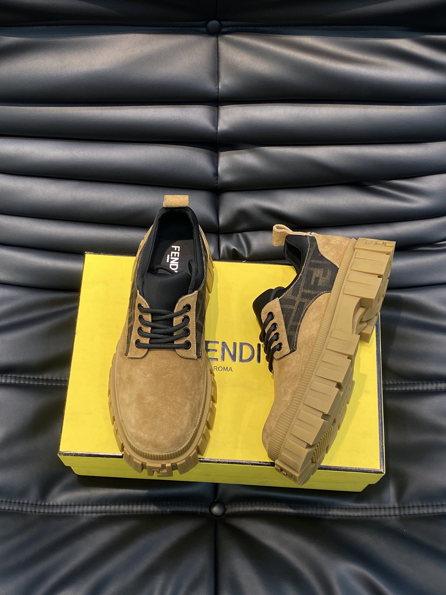 펜디 FENDI 스니커즈