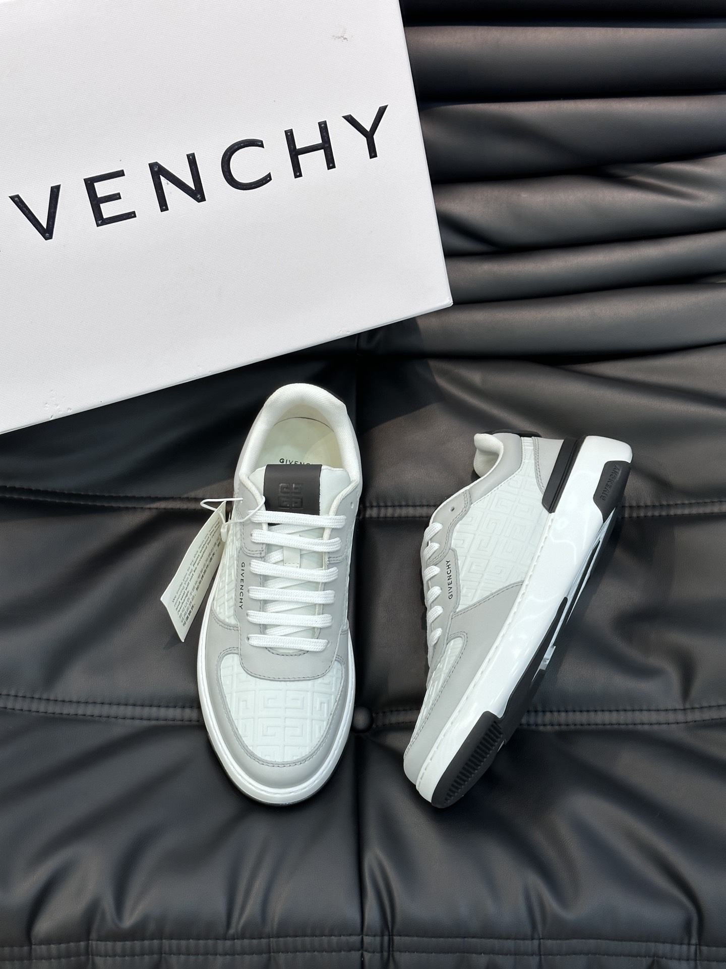 지방시 Givenchy 스니커즈