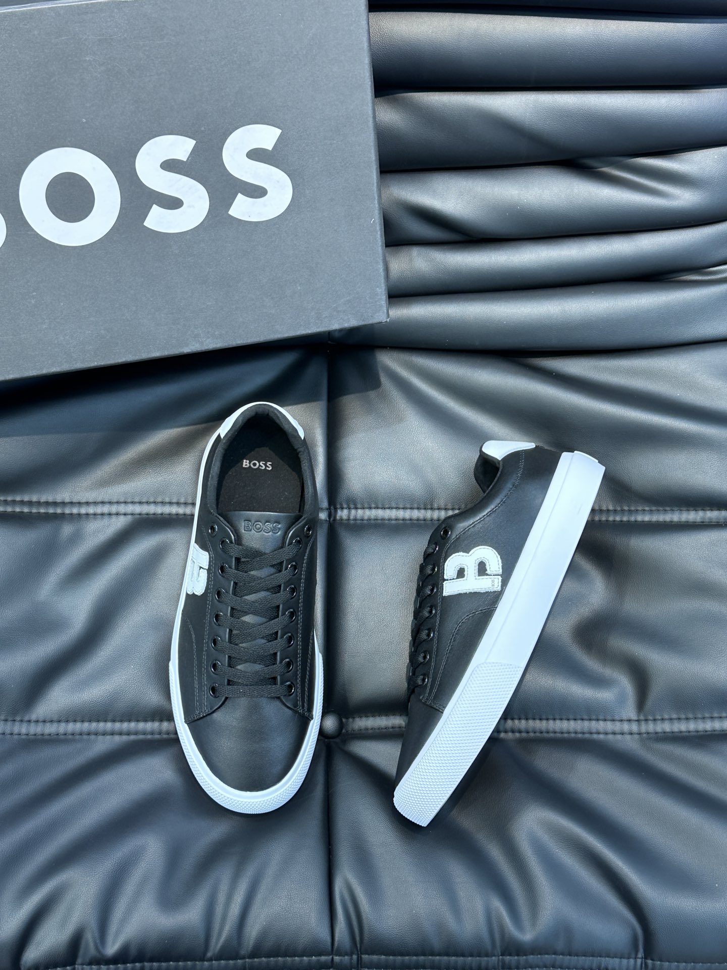 보스BOSS 스니커즈