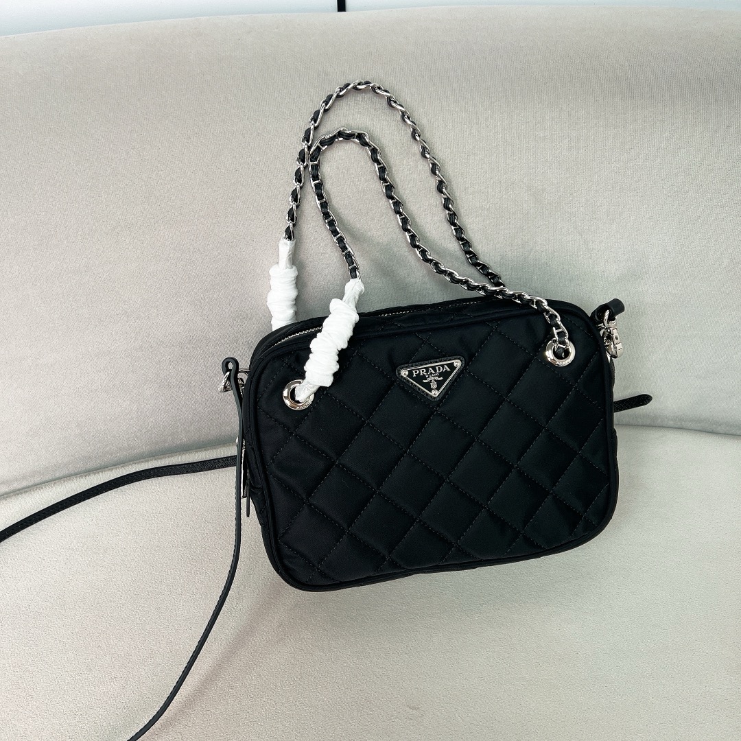 프라다 Prada 숄더백 22CM