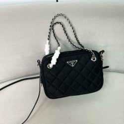 프라다 Prada 숄더백 22CM