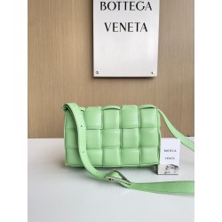 보테가 베네타 Bottega Veneta 박하녹색 Cassette 591970