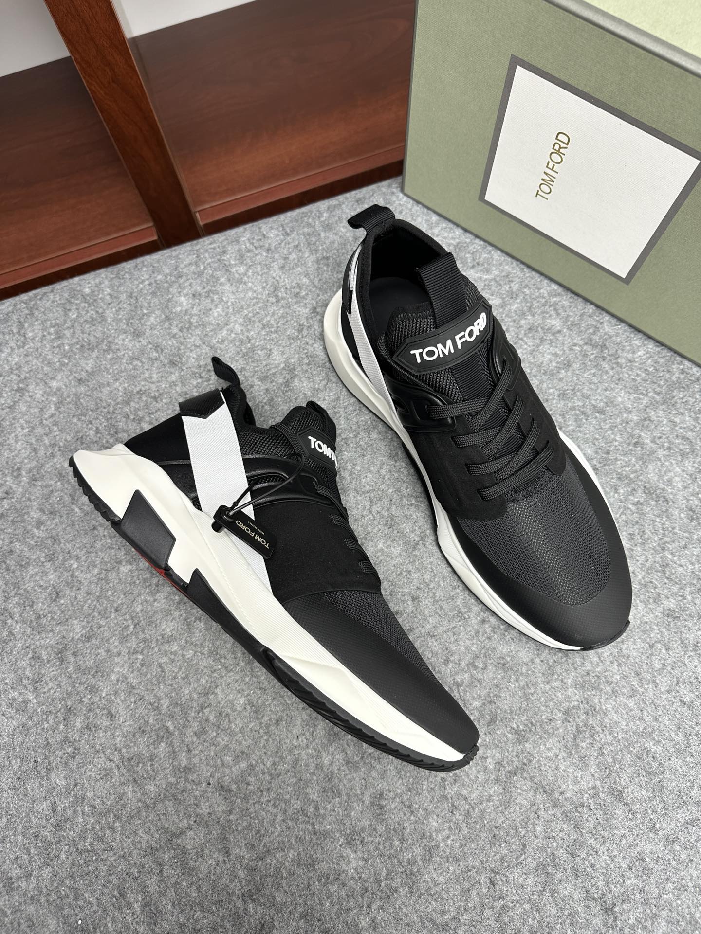 톰 포드 Tom Ford 스니커즈