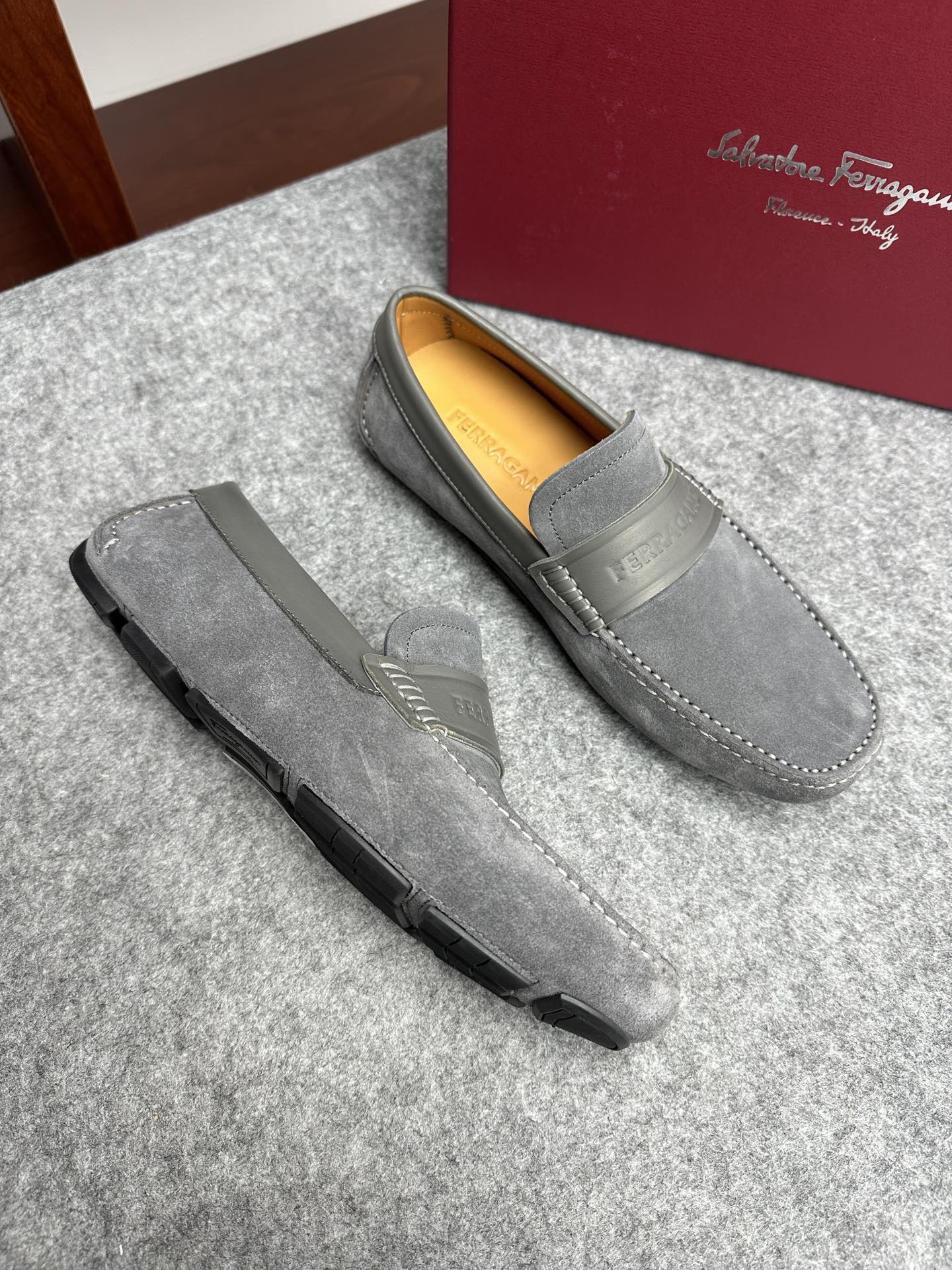 살바토레 페라가모 Salvatore Ferragamo 로퍼