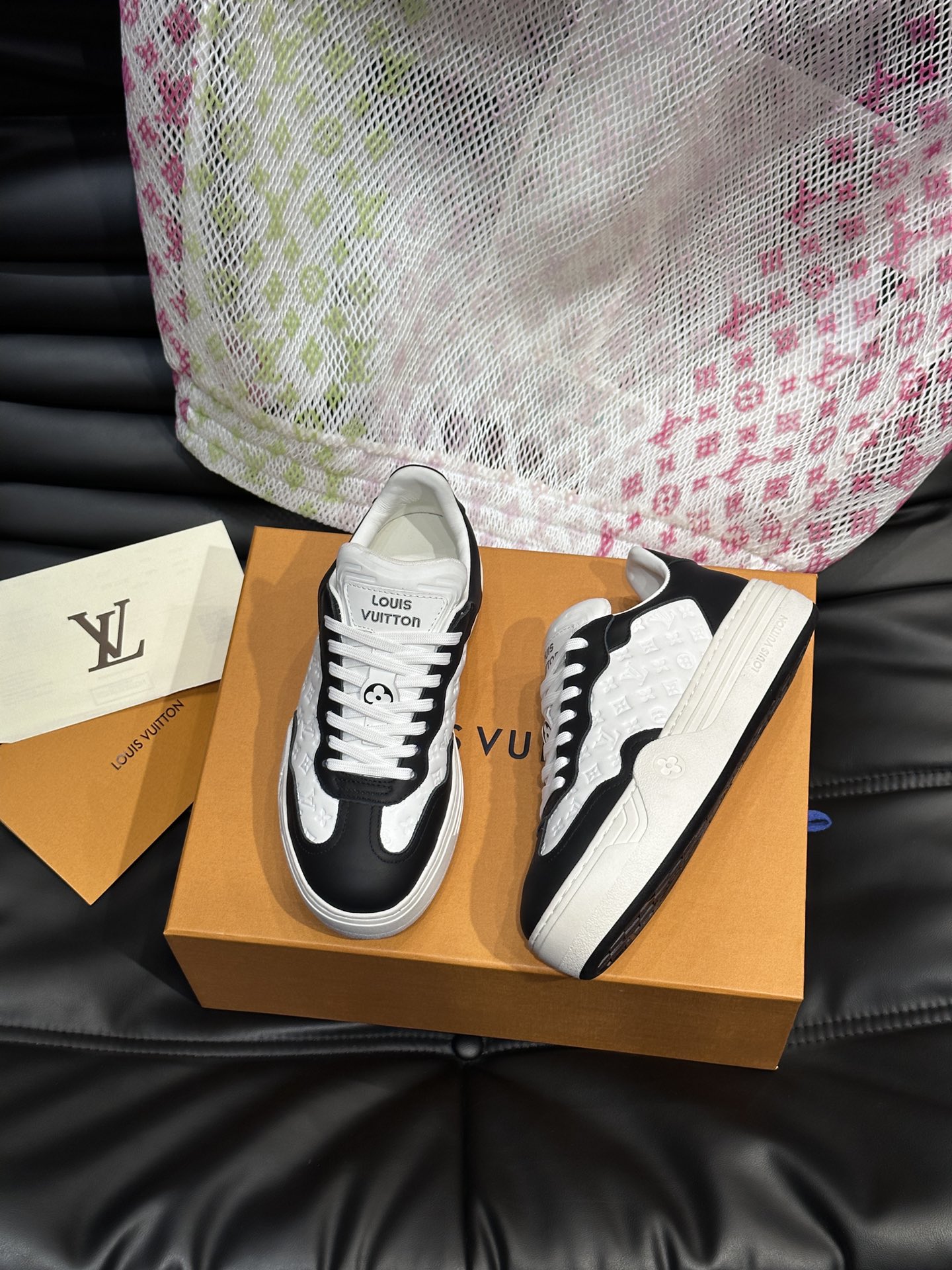 루이비통 Louis Vuitton 스니커즈