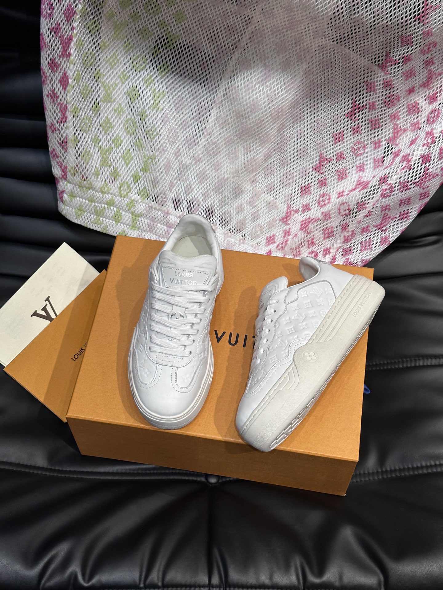 루이비통 Louis Vuitton 스니커즈