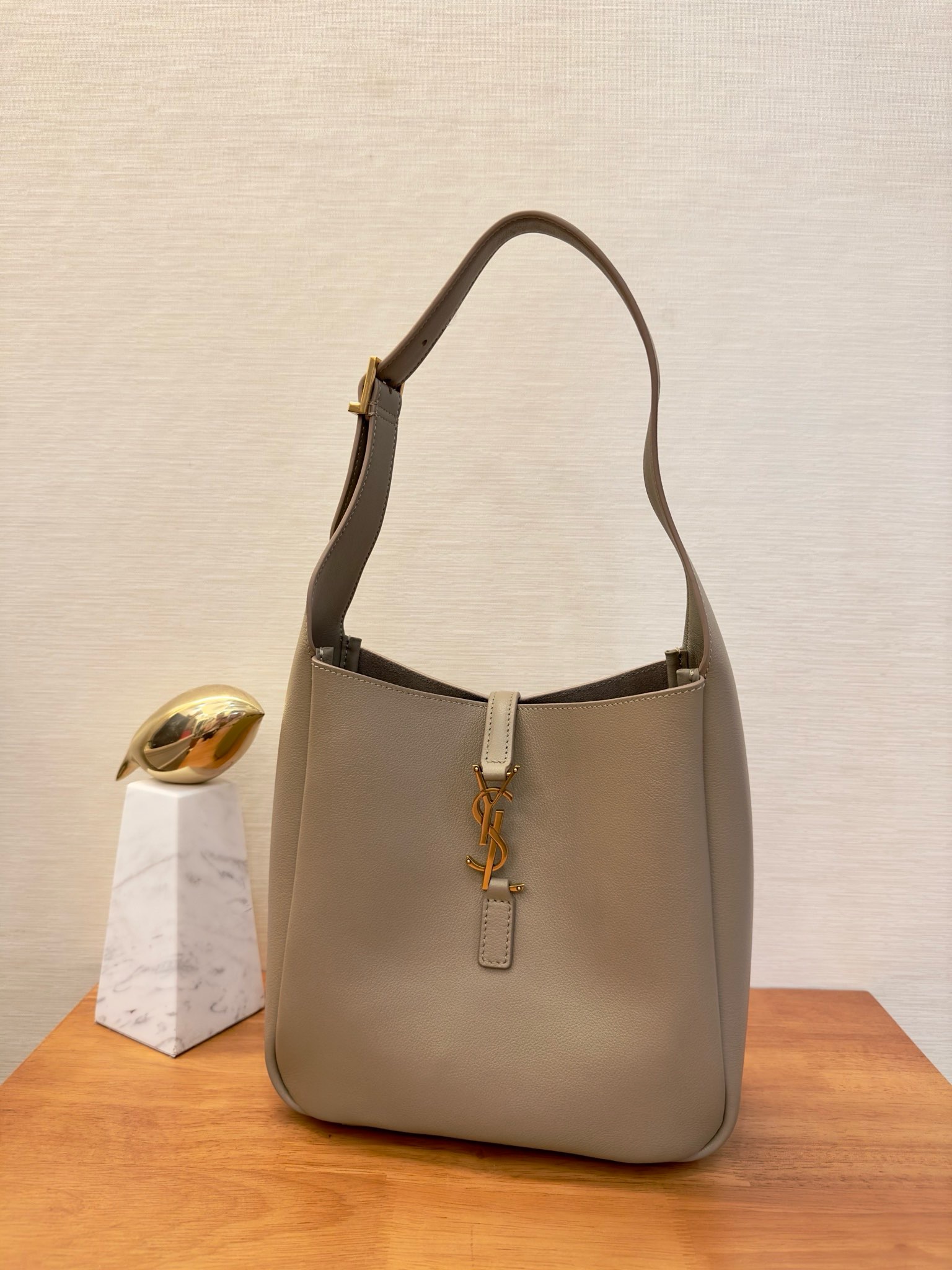 생로랑 Saint laurent/YSL 713938 스몰 르 5 아 7 서플 숄더백 23CM
