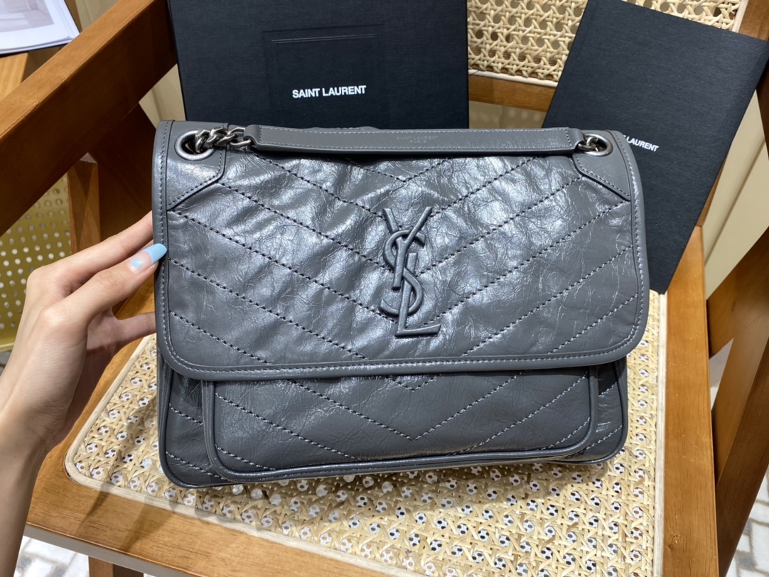 생로랑 Saint laurent/YSL 633158 니키 미디움 체인 백 크링클 빈티지 레더 느와르 28CM