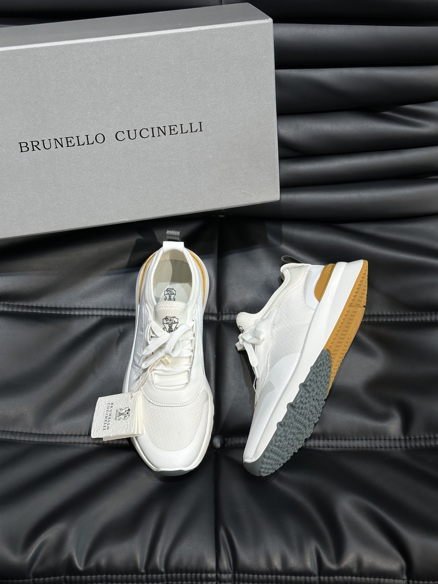 브루넬로 쿠치넬리 Brunello Cucineli 스니커즈