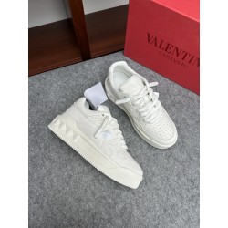 발렌티노 Valentino 스니커즈