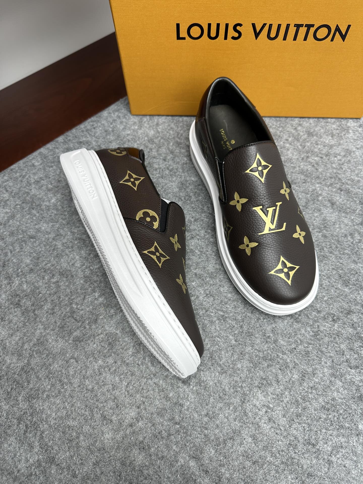 루이비통 Louis Vuitton 로퍼