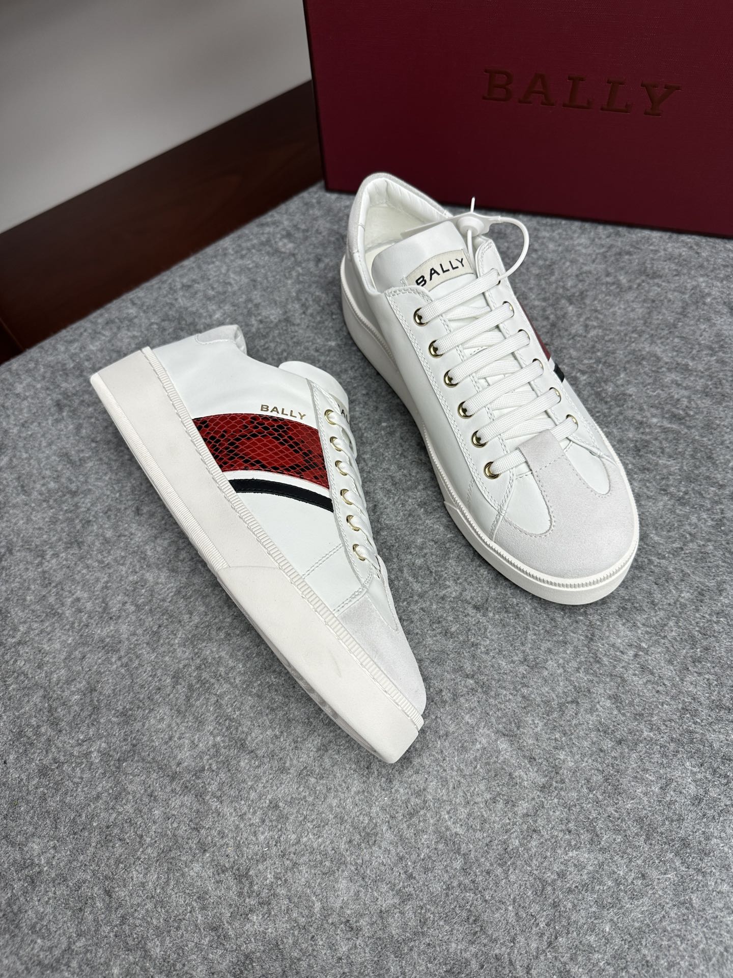 발리 BALLY 스니커즈