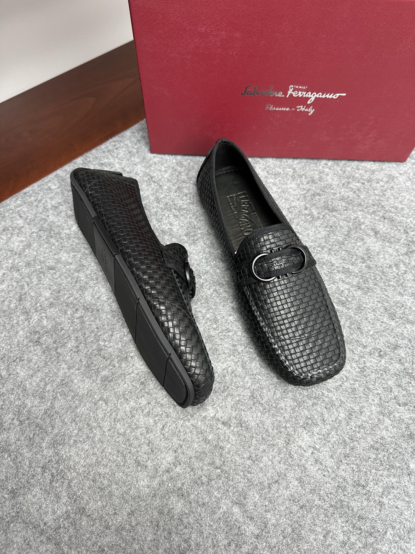 살바토레 페라가모 Salvatore Ferragamo 로퍼