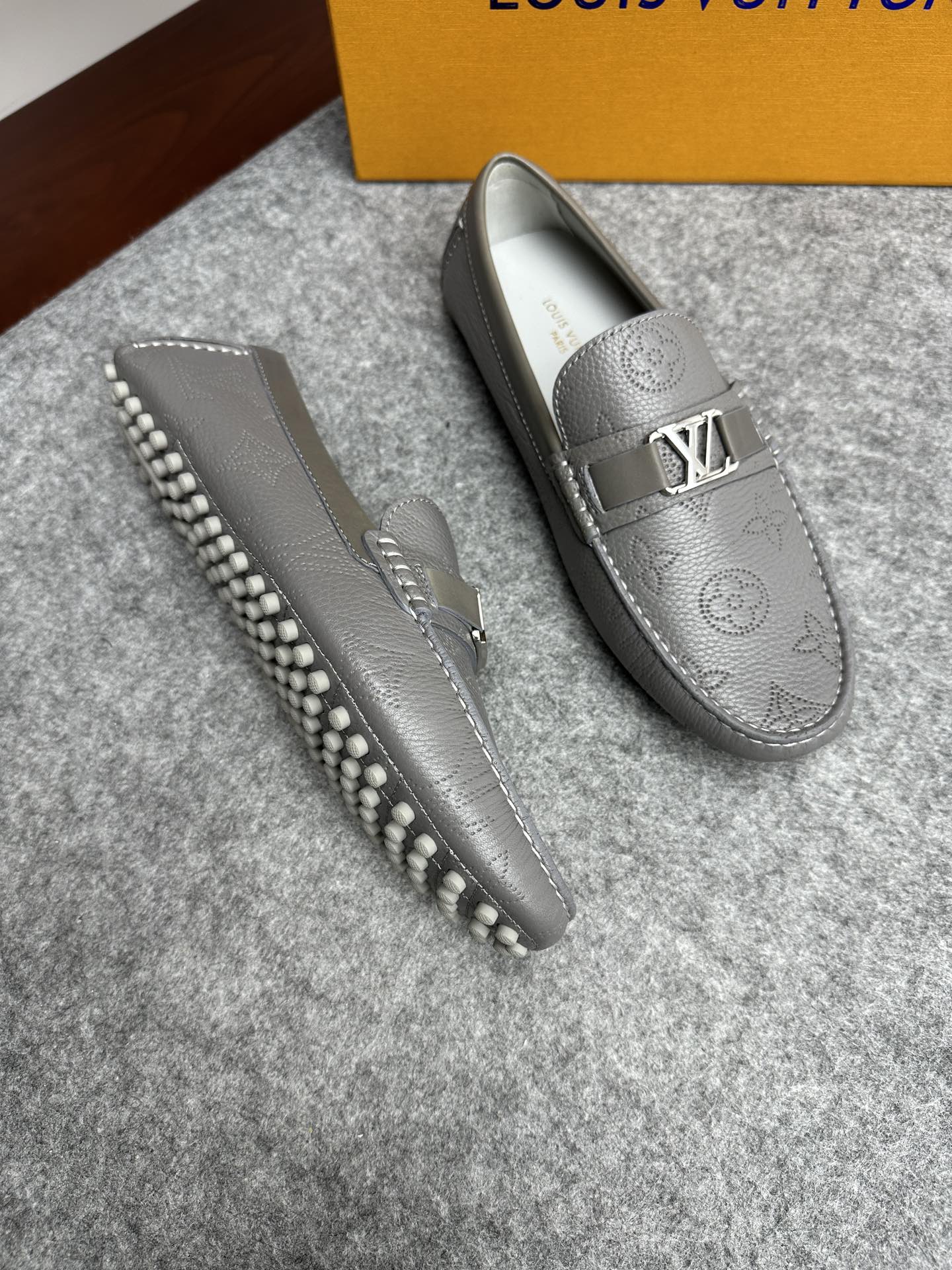 루이비통 Louis Vuitton 로퍼