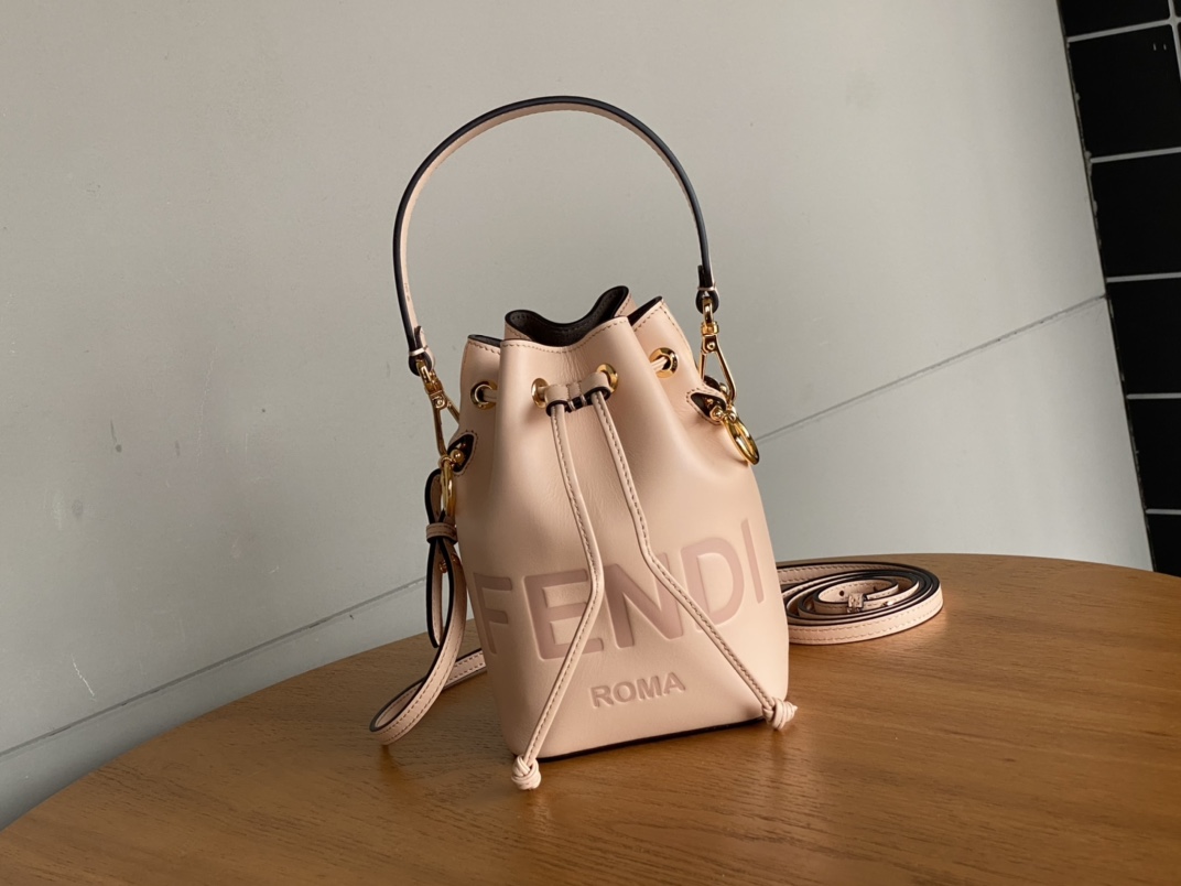 펜디 FENDI Mon Tresor 010 미니 버킷 백 12CM