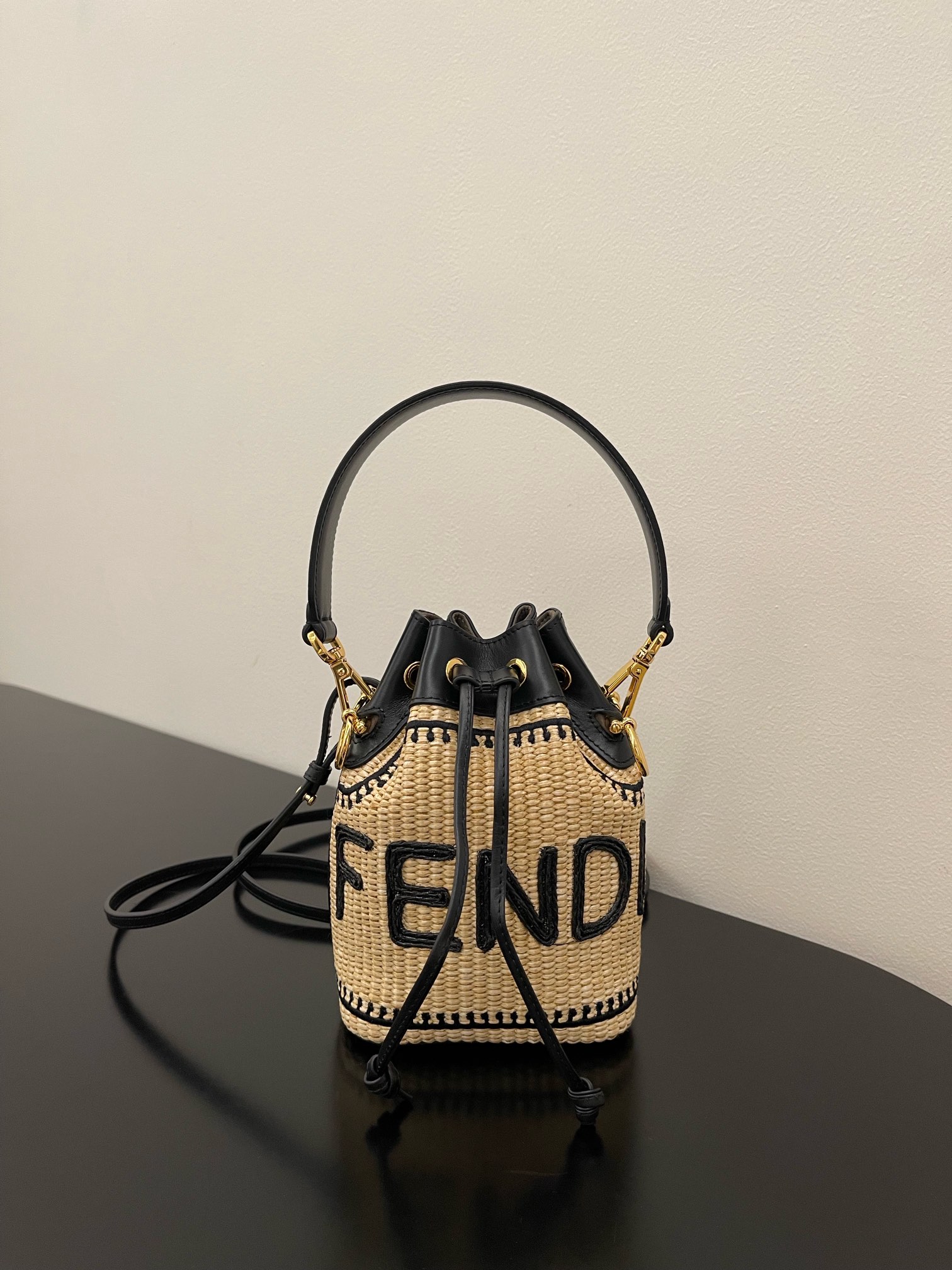 펜디 FENDI Mon Tresor 010 미니 버킷 백 12CM