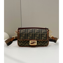 펜디 FENDI Baguette 0159 크로스 백 27CM