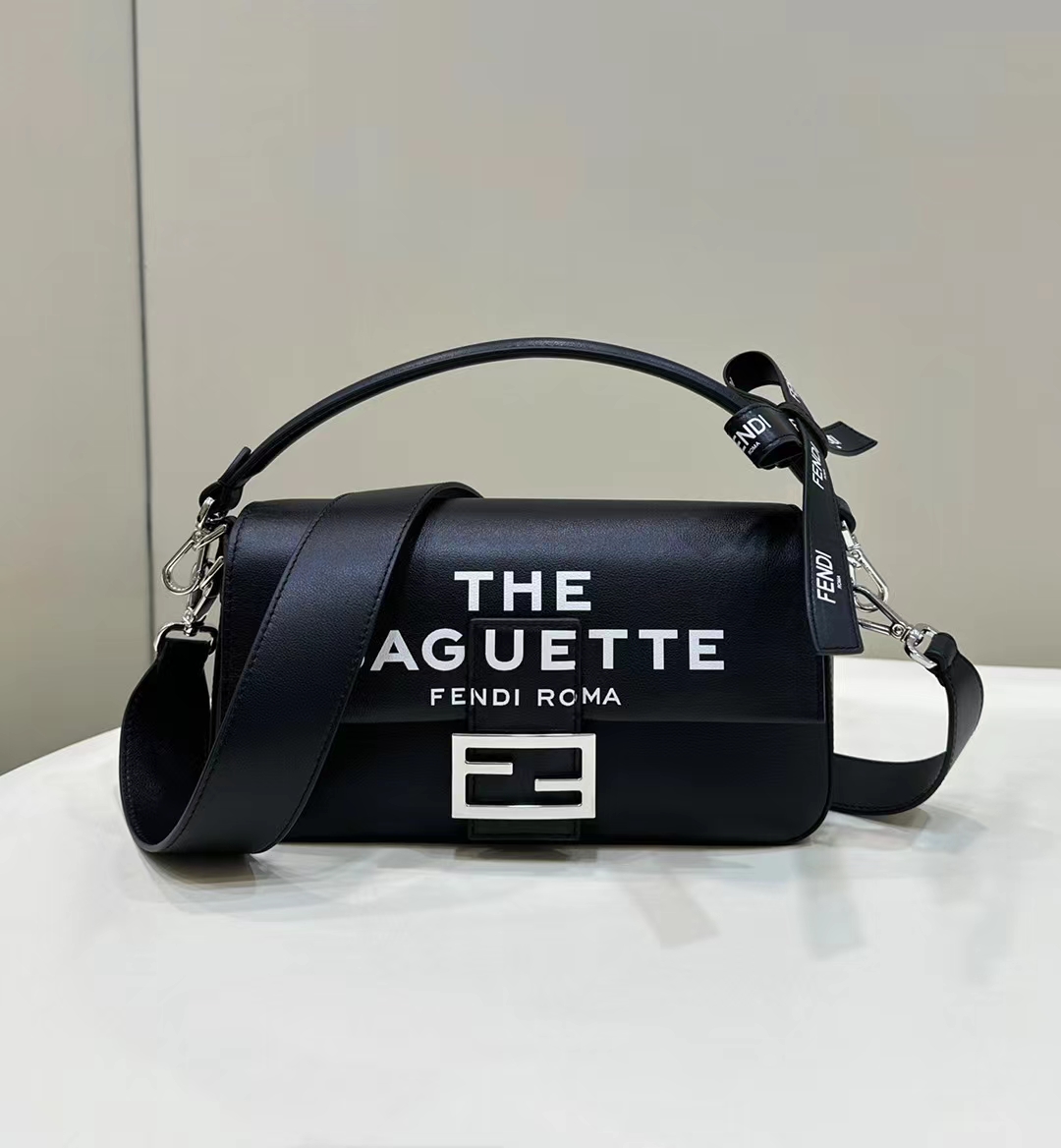 펜디 FENDI Baguette 600 크로스 백 26CM