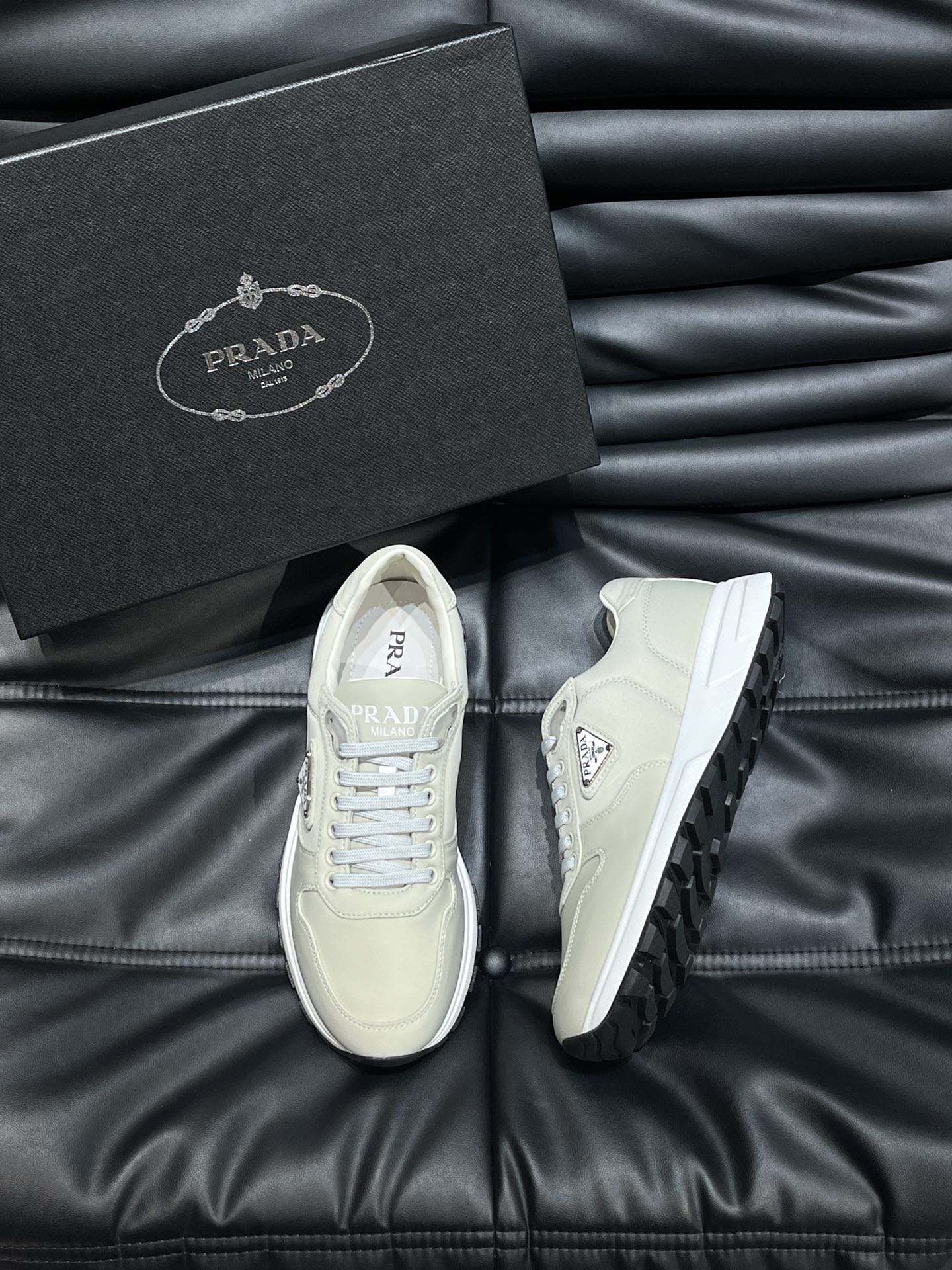 프라다 Prada 스니커즈