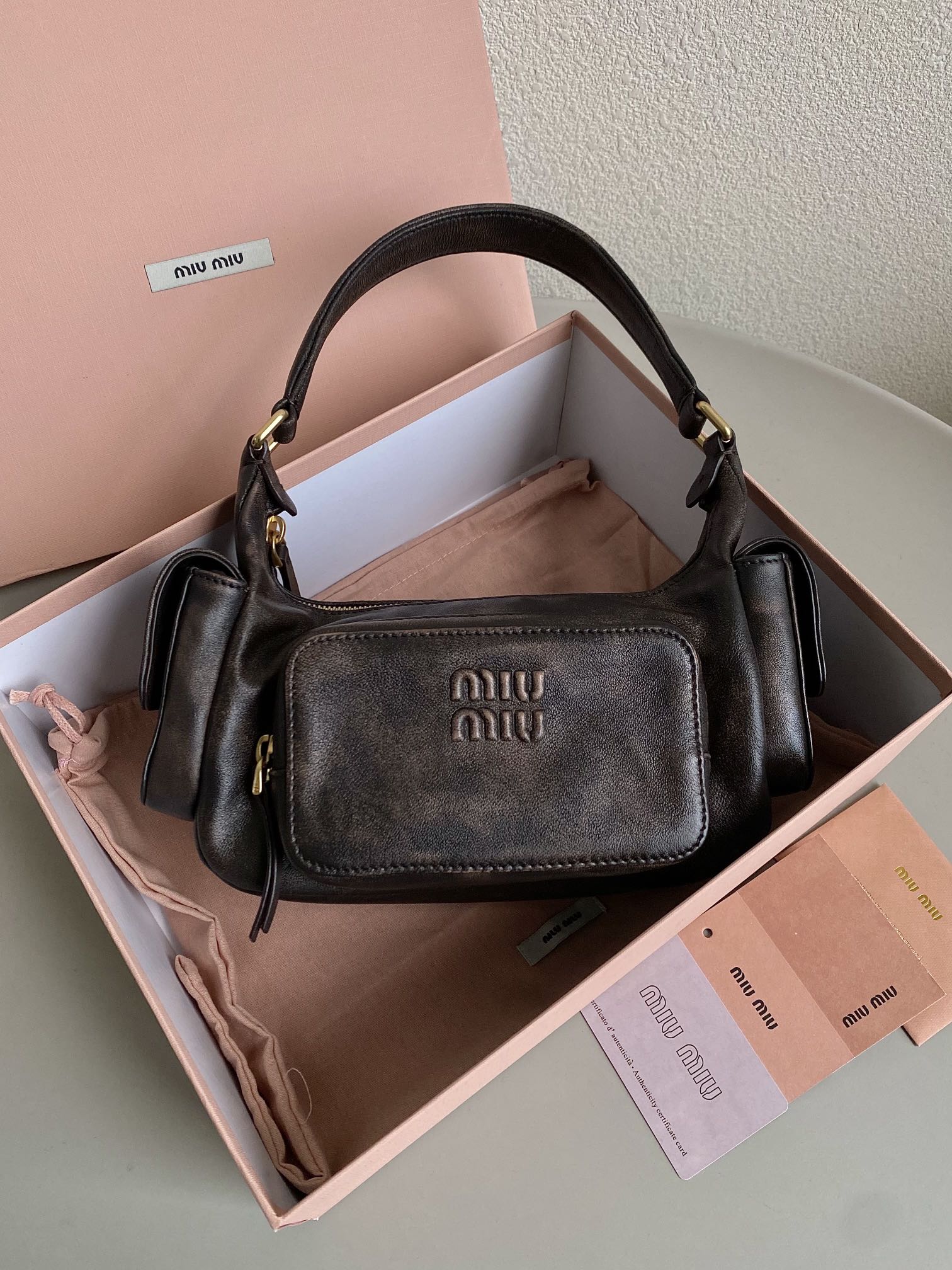 미우 미우 miu miu F0005 숄더백 21CM