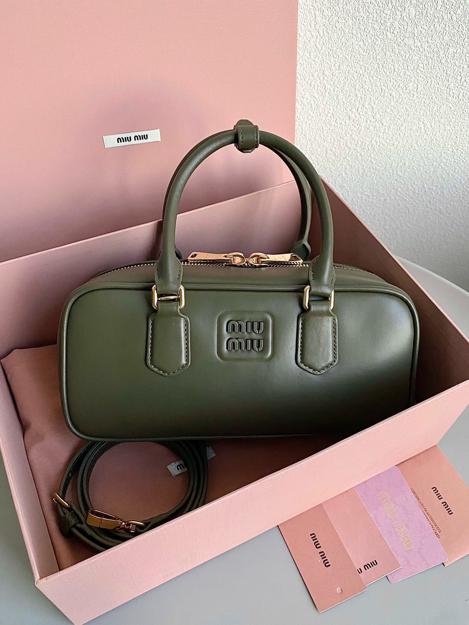 미우 미우 miu miu F0011 탑 핸들백 27CM