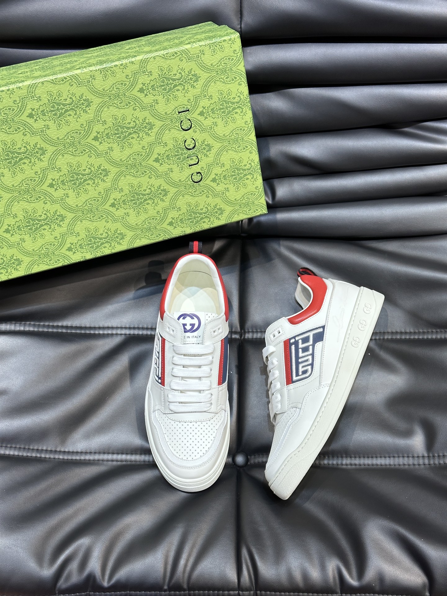 구찌 Gucci 스니커즈