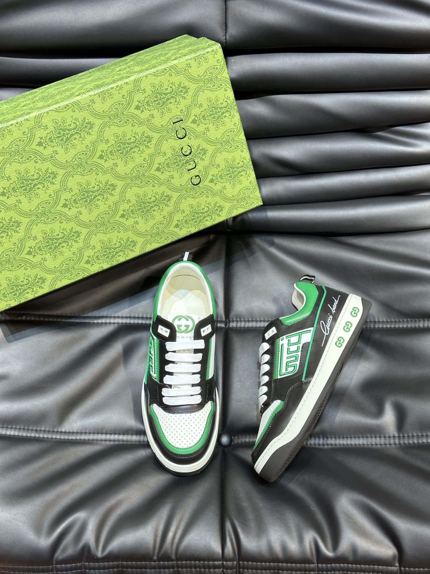 구찌 Gucci 스니커즈